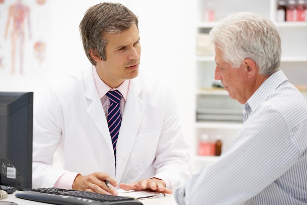 the doctor prescribes medication for prostatitis to the patient